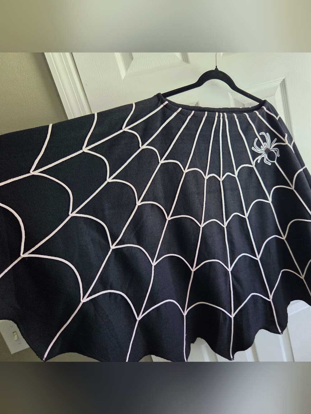 Grandin Road - Spider Web Poncho Cape - Halloween Goth Teachers Costume Cosplay